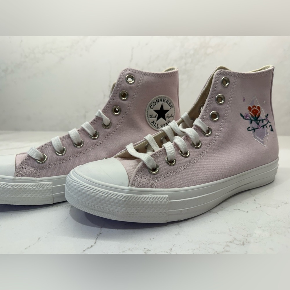 Nike Converse Women's Pink High-Top Sneakers NWOT